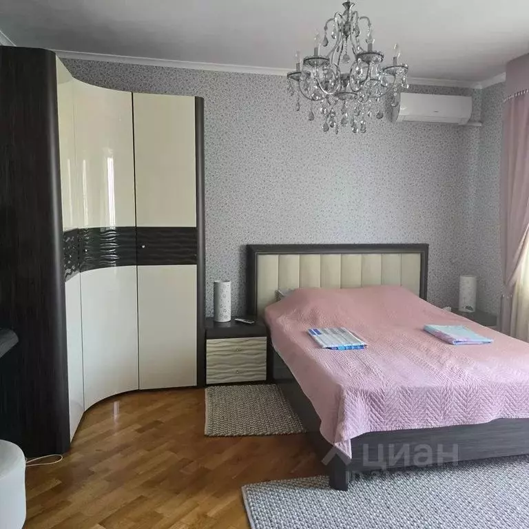 1-к кв. Краснодарский край, Геленджик Курзальная ул., 19 (60.0 м) - Фото 0