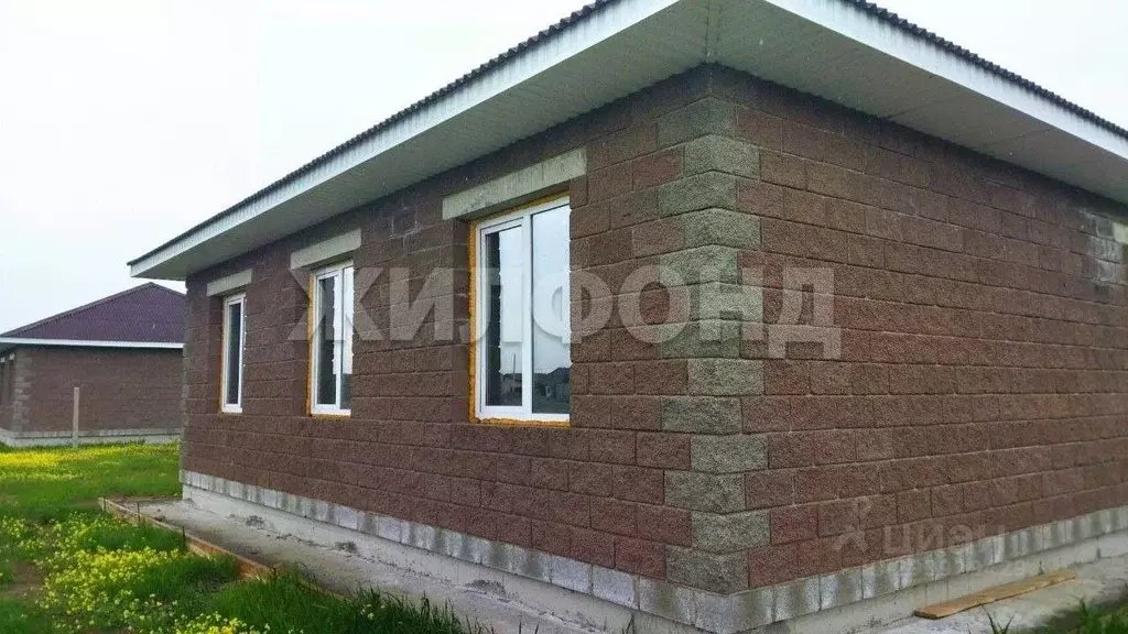 Дом в Хакасия, Усть-Абаканский район, с. Калинино ул. Привольная (85 ... - Фото 2