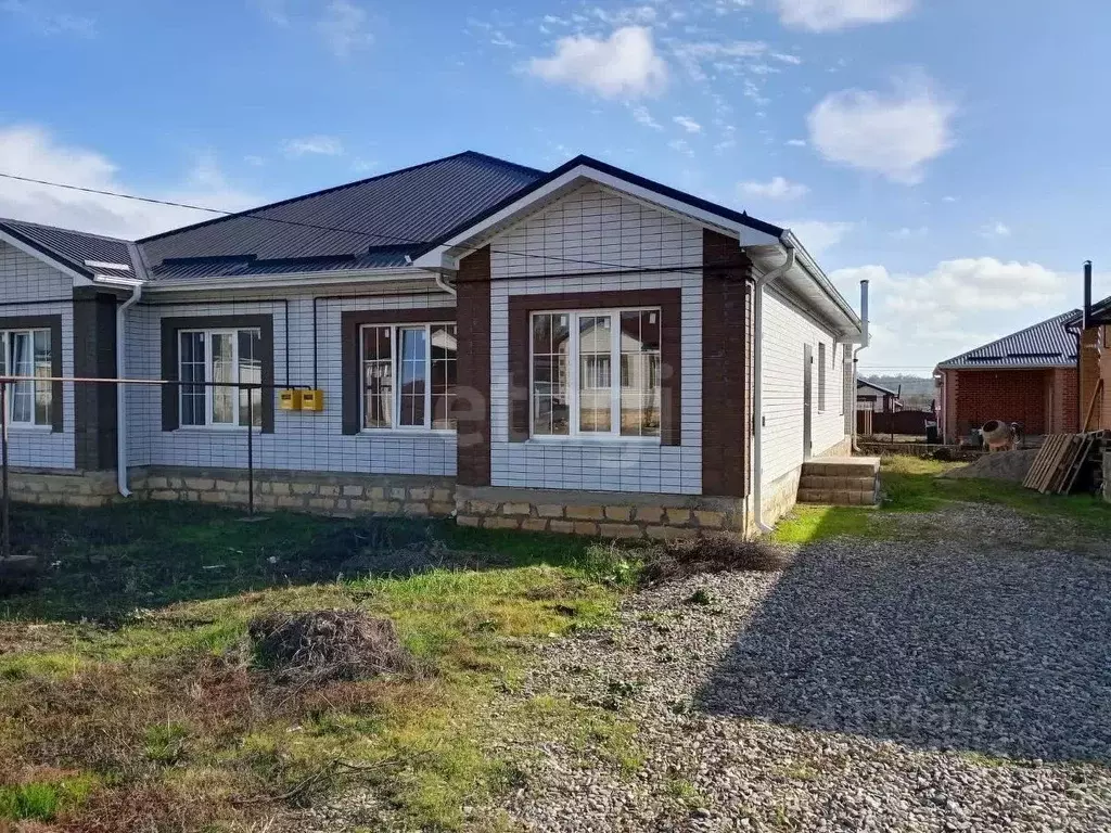 Дом в Ставропольский край, Михайловск Шпаковский район, ул. Александра ... - Фото 1