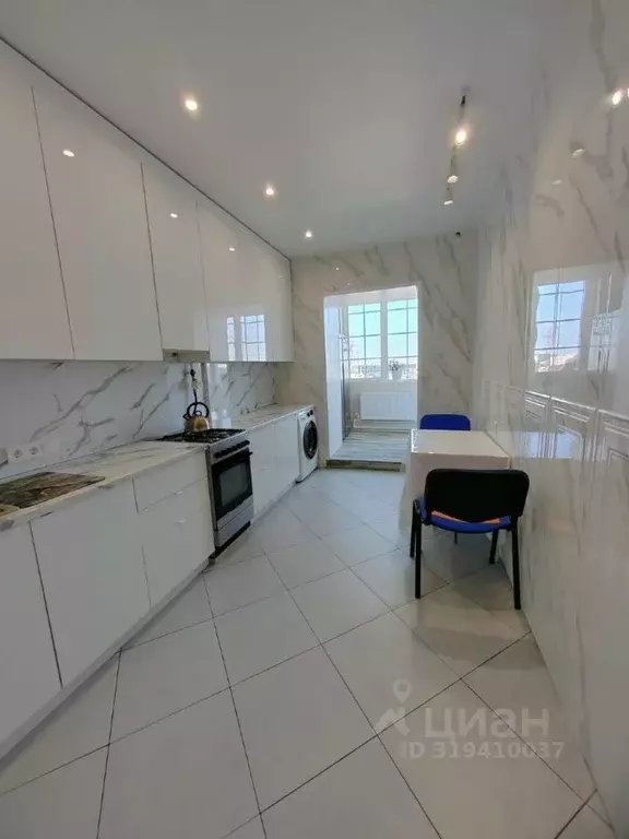 2-к кв. Саха (Якутия), Якутск ул. Кальвица, 2/3 (78.0 м) - Фото 0