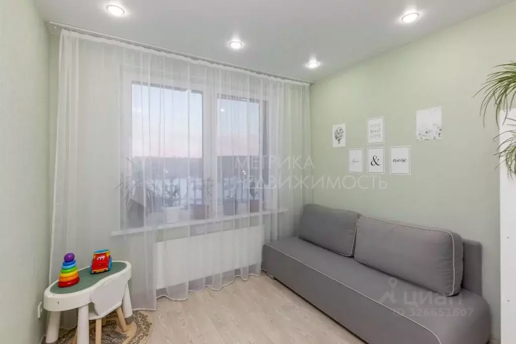 2-к кв. Тюменская область, Тюмень ул. Фармана Салманова, 1 (61.3 м) - Фото 1