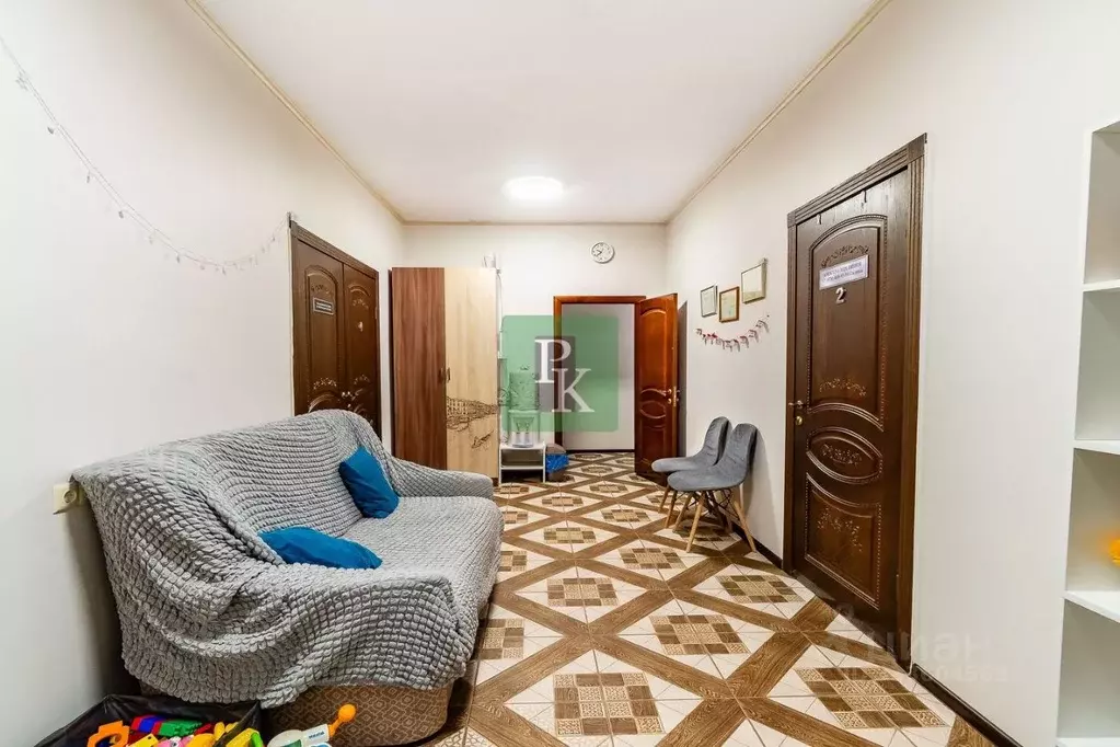5-к кв. Севастополь ул. Адмирала Юмашева, 24 (87.0 м) - Фото 2
