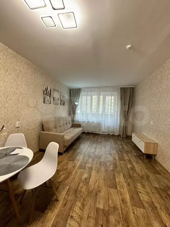 1-к. квартира, 40 м, 3/9 эт. - Фото 1