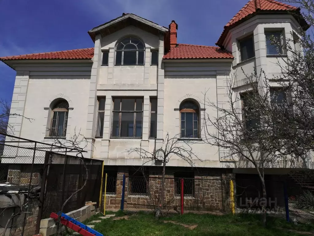 Дом в Севастополь ул. Черноморская, 50 (270 м) - Фото 0