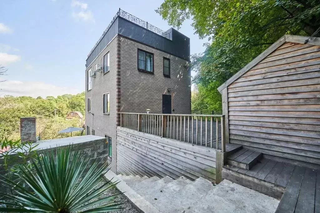 Дом в Краснодарский край, Сочи городской округ, с. Веселое пер. ... - Фото 1