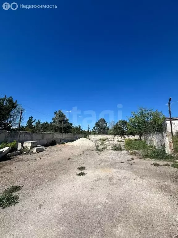 Участок в Белогорск, Нижнегорская улица (8 м) - Фото 0