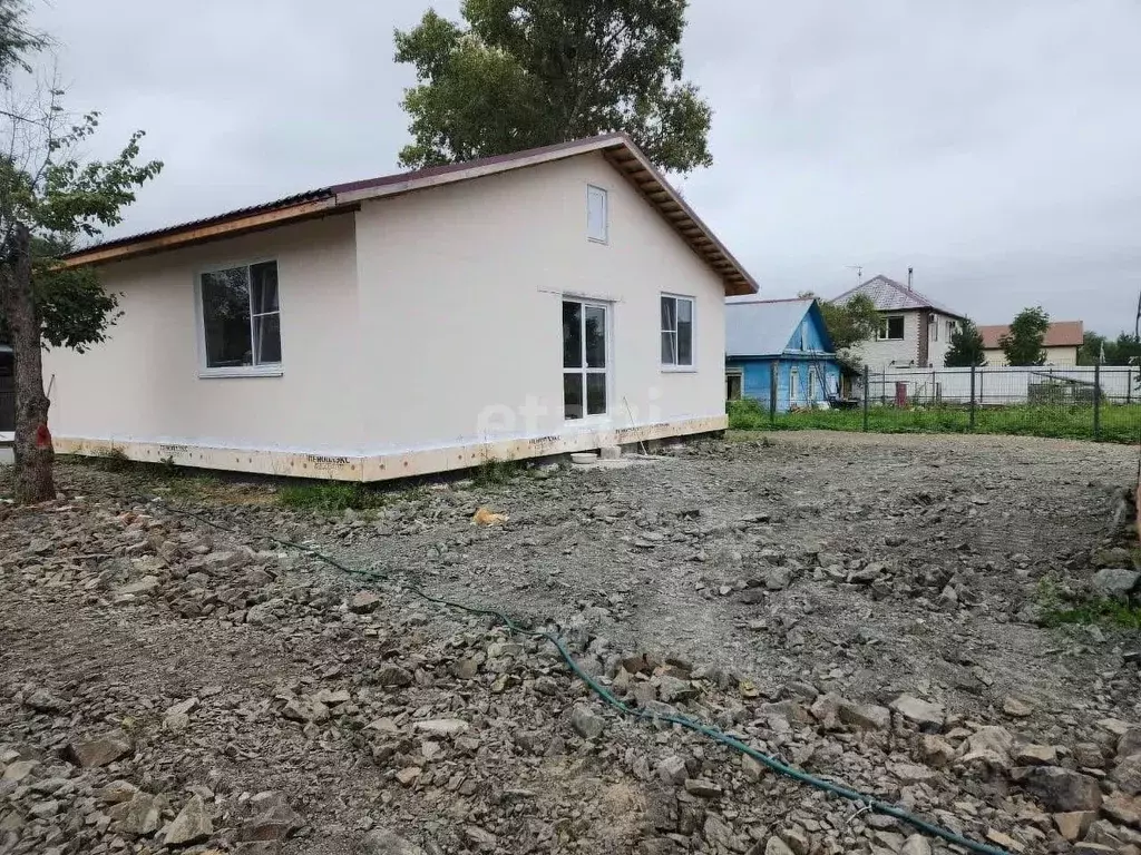 Дом в Хабаровский край, Хабаровск Шефский проезд, 32 (100 м) - Фото 0