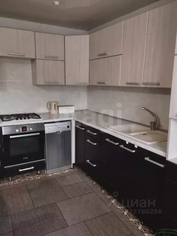 Дом в Алтайский край, Зональный район, с. Новая Чемровка ул. Титова, 3 ... - Фото 1