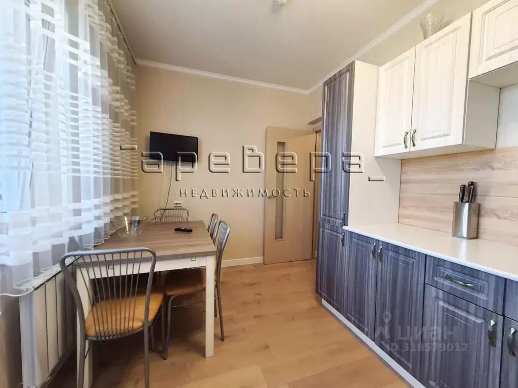 4-к кв. Красноярский край, Красноярск Караульная ул., 44 (81.9 м) - Фото 1