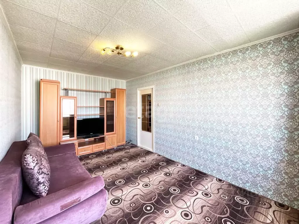 2-к кв. Ханты-Мансийский АО, Сургут Комсомольский просп., 42 (44.9 м) - Фото 1