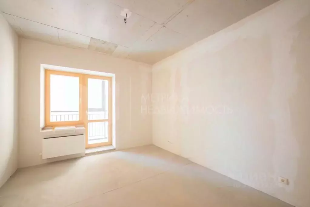 2-к кв. Тюменская область, Тюмень ул. 50 лет Октября, 4 (75.0 м) - Фото 1