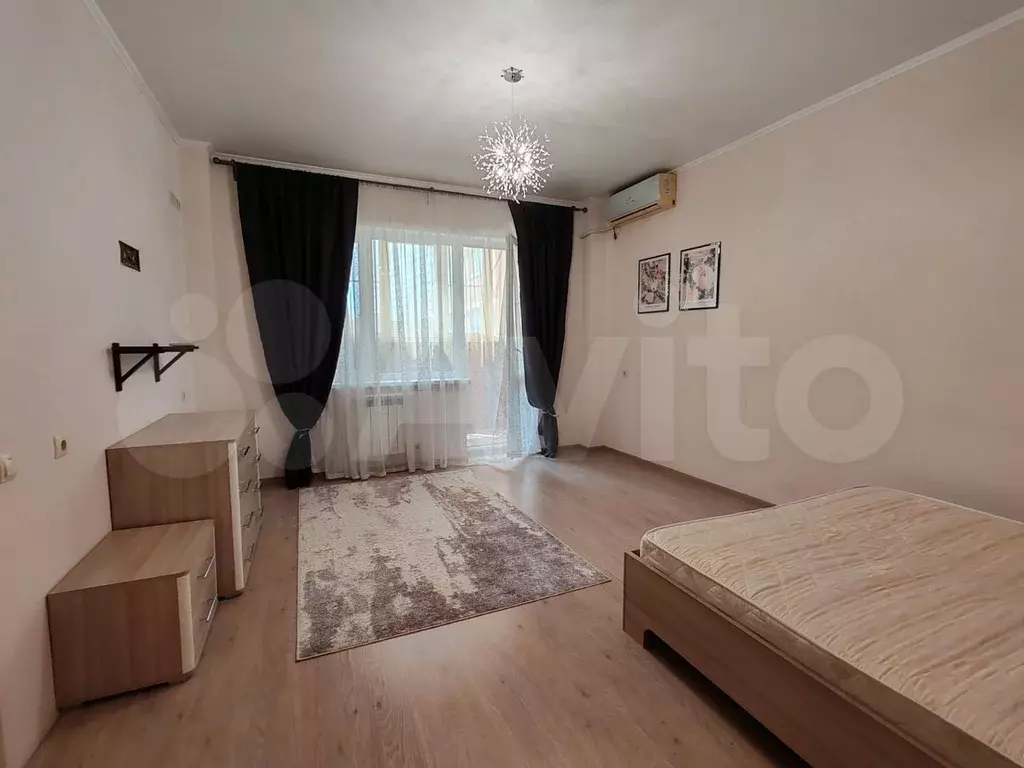 1-к. квартира, 50 м, 4/10 эт. - Фото 1