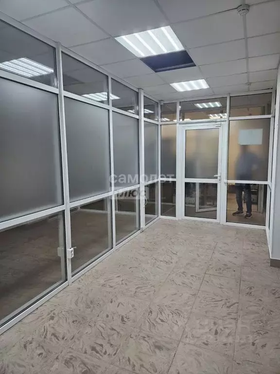 Офис в Волгоградская область, Волгоград Череповецкая ул., 1 (26 м) - Фото 2