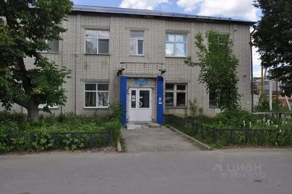 Помещение свободного назначения в Ульяновская область, Майна рп ул. ... - Фото 1