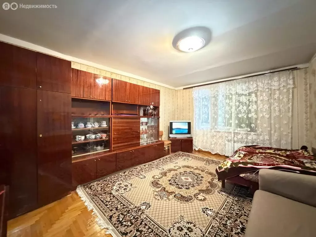 2-комнатная квартира: Нальчик, улица Неделина, 7А (50 м) - Фото 1