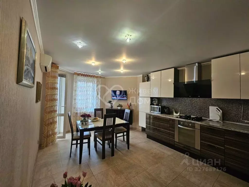 3-к кв. Волгоградская область, Волгоград ул. Глазкова, 23 (90.5 м) - Фото 1