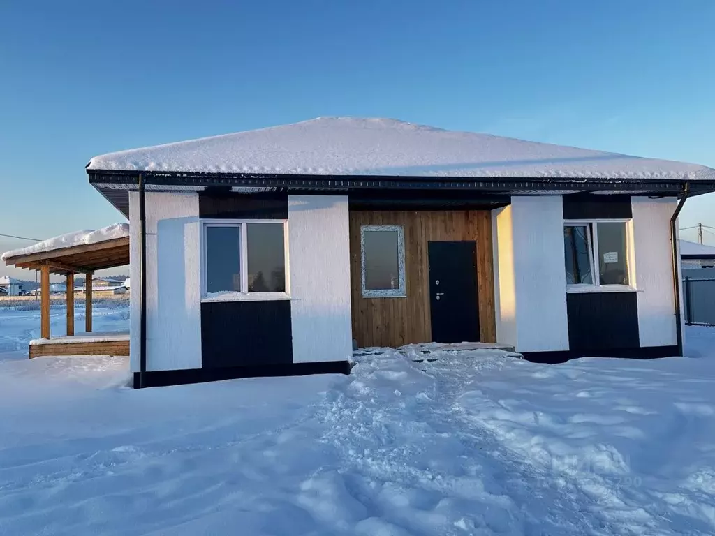 Дом в Свердловская область, Белоярский муниципальный округ, с. ... - Фото 1