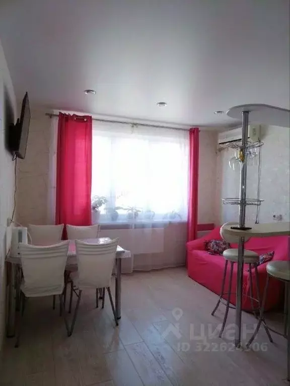 2-к кв. Краснодарский край, Геленджик ул. Маршала Жукова, 1к2 (62.0 м) - Фото 1