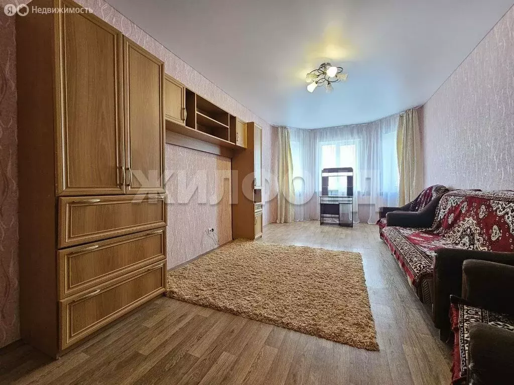 1-комнатная квартира: Брянск, Красноармейская улица, 38 (52.6 м) - Фото 1