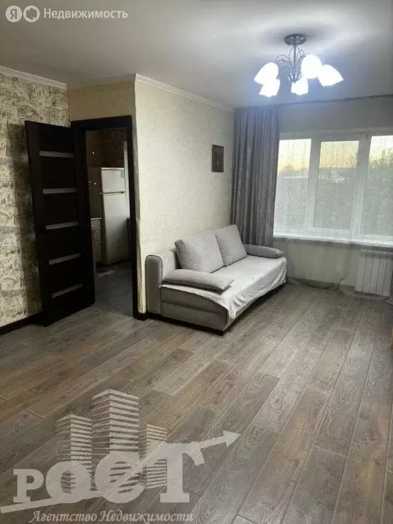 2-комнатная квартира: Артём, улица Кирова, 23 (42 м) - Фото 0