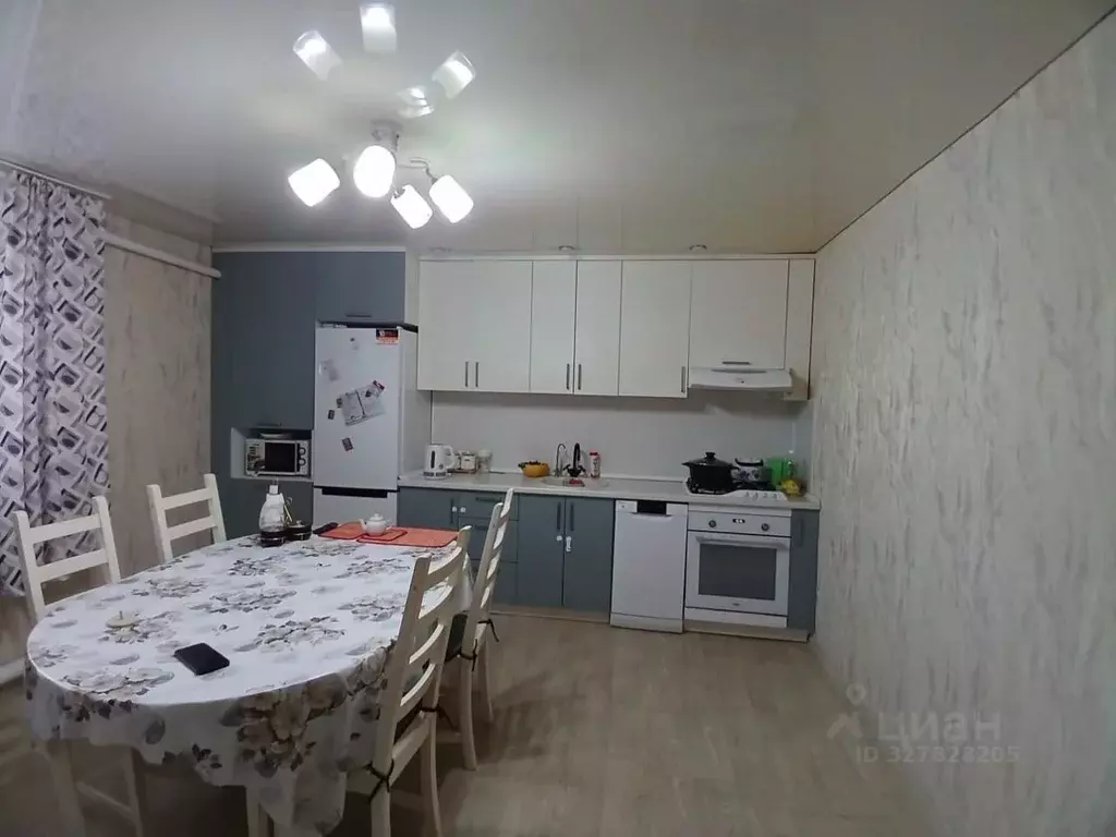 Дом в Омская область, Омск СОСН Авангард тер.,  (256 м) - Фото 2