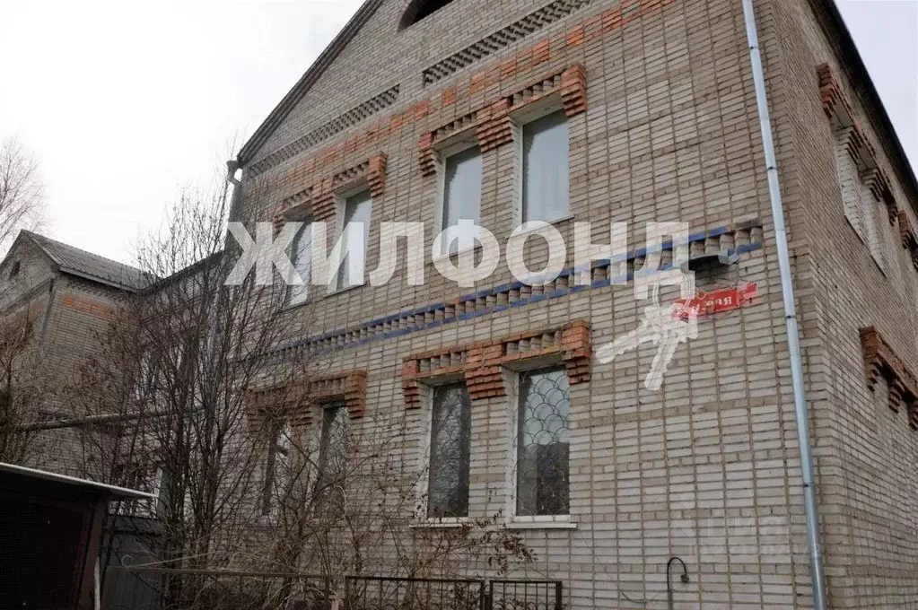 Дом в Хакасия, Абакан Народная ул. (250 м) - Фото 2