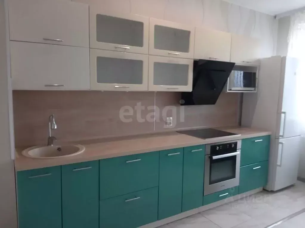 2-к кв. Тюменская область, Тюмень ул. Газовиков, 35 (67.7 м) - Фото 1