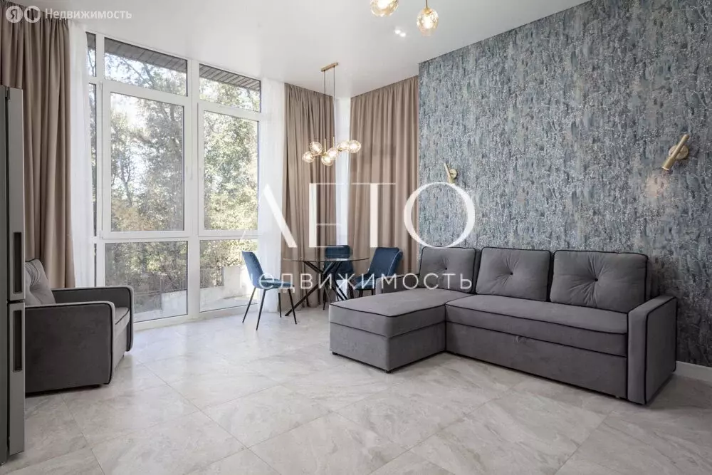 2-комнатная квартира: Адлер, улица Белых Акаций, 13 (48 м) - Фото 1