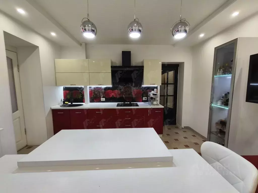 3-к кв. Астраханская область, Астрахань ул. Бориса Алексеева, 61к1 ... - Фото 1