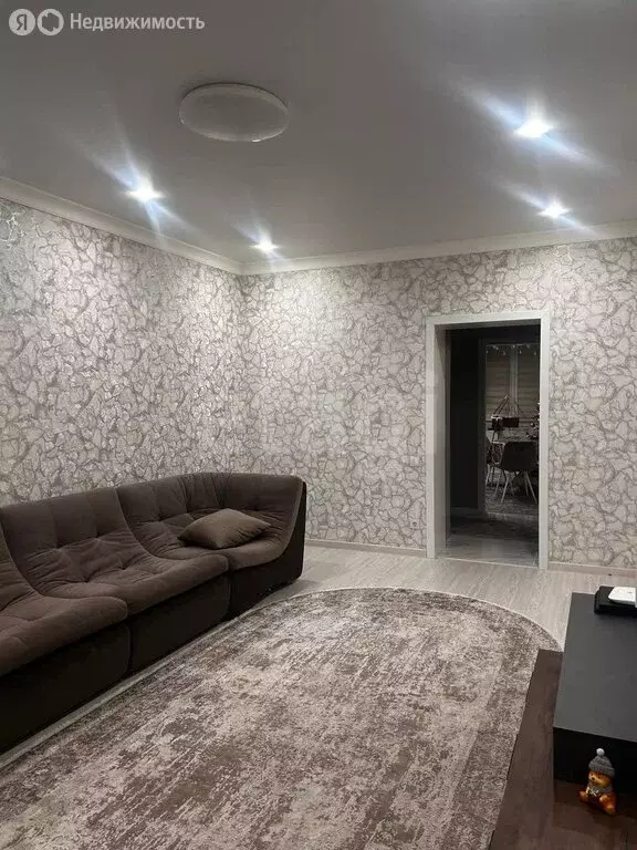 3-комнатная квартира: Владикавказ, улица Билара Кабалоева, 16А (89 м) - Фото 1