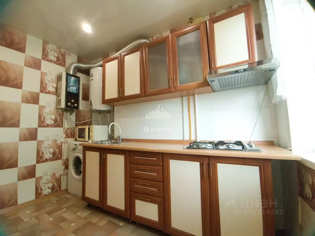 2-к кв. Крым, Керчь ул. Кирова, 87/54 (43.7 м) - Фото 1