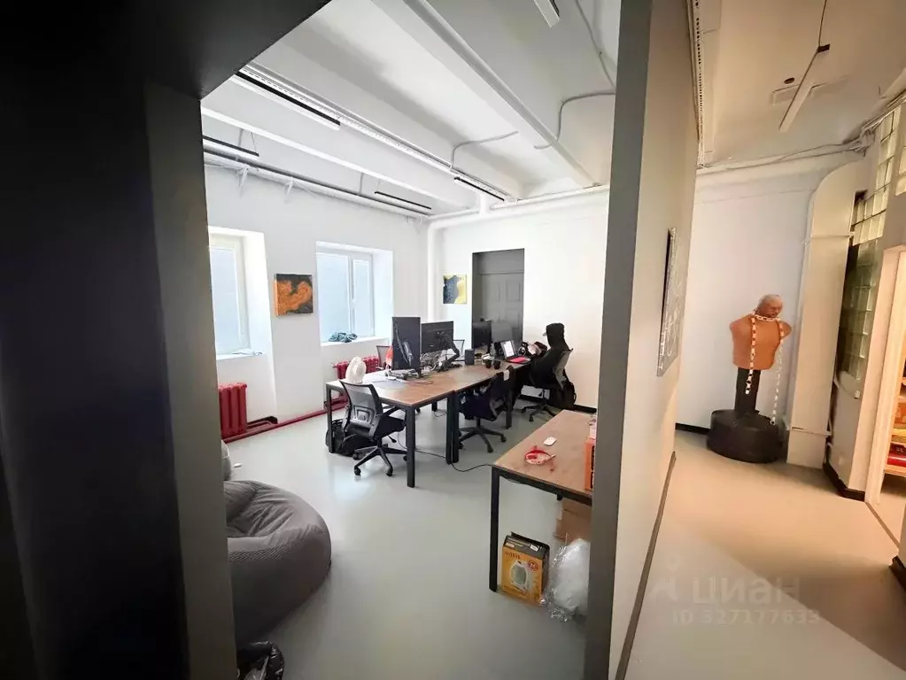 Помещение свободного назначения в Москва Столярный пер., 3к13 (82 м) - Фото 1