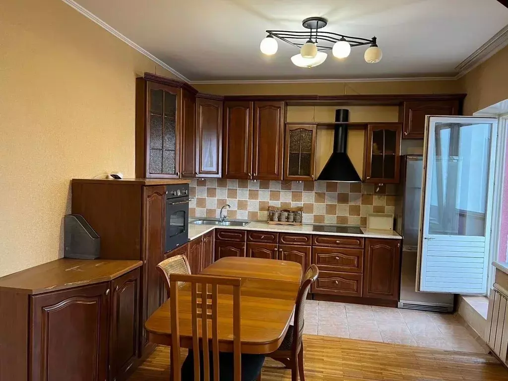 2-к кв. Москва ул. Генерала Белобородова, 11 (116.0 м) - Фото 1
