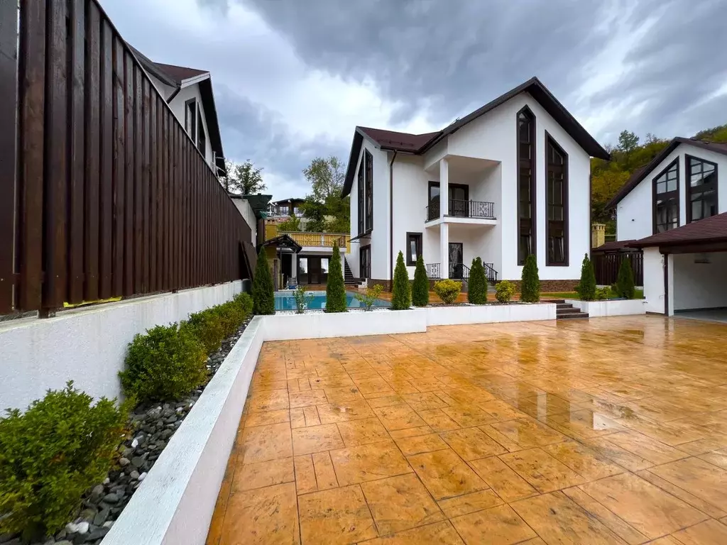 Дом в Краснодарский край, Сочи городской округ, с. Монастырь ул. ... - Фото 2