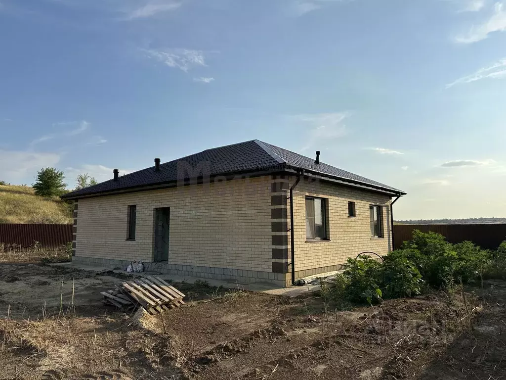 Дом в Волгоградская область, Городище рп, Дубок СНТ ул. Имени П.Г. ... - Фото 0