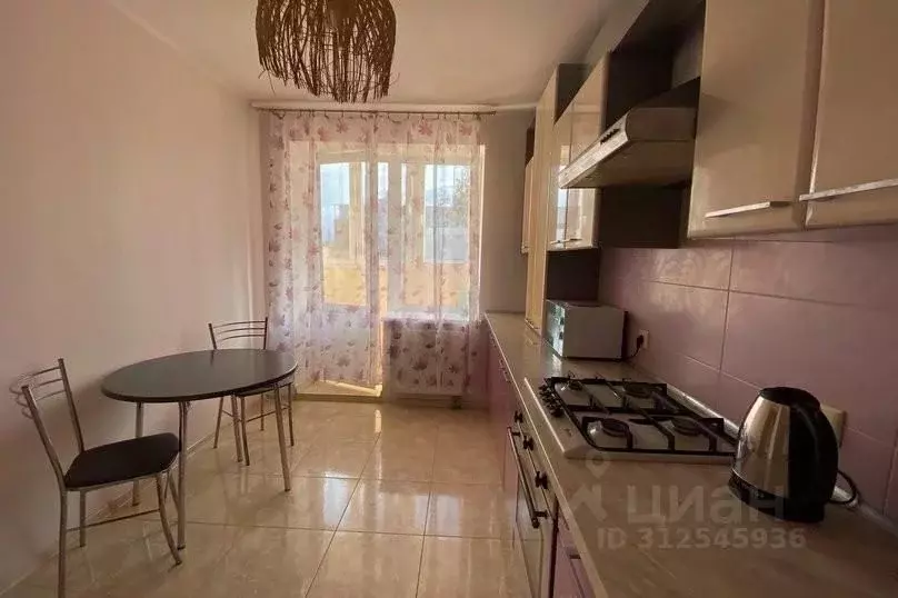 1-к кв. Калининградская область, Калининград Юбилейная ул., 8 (40.0 м) - Фото 1