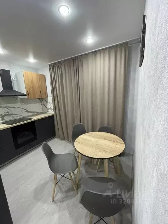 1-к кв. Татарстан, Казань ул. Александра Курынова, 5к4 (36.0 м) - Фото 1