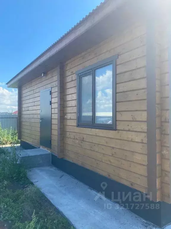 Дом в Ульяновская область, Чердаклинский район, Мирновское с/пос, с. ... - Фото 0