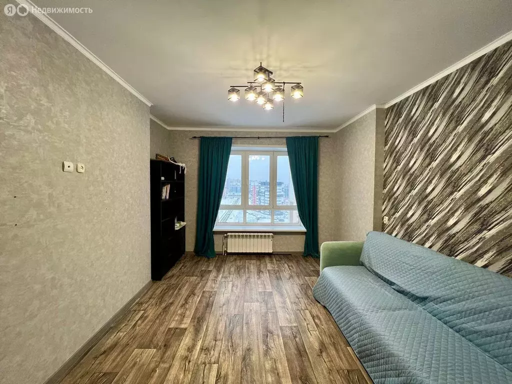 3-комнатная квартира: Брянск, улица имени А.Ф. Войстроченко, 8 (85 м) - Фото 1