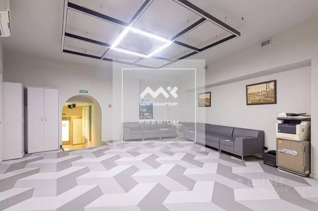 Офис в Санкт-Петербург Большая Посадская ул., 12 (1100 м) - Фото 1