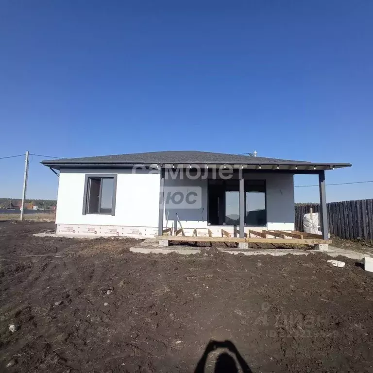 Дом в Свердловская область, Белоярский муниципальный округ, пос. ... - Фото 1