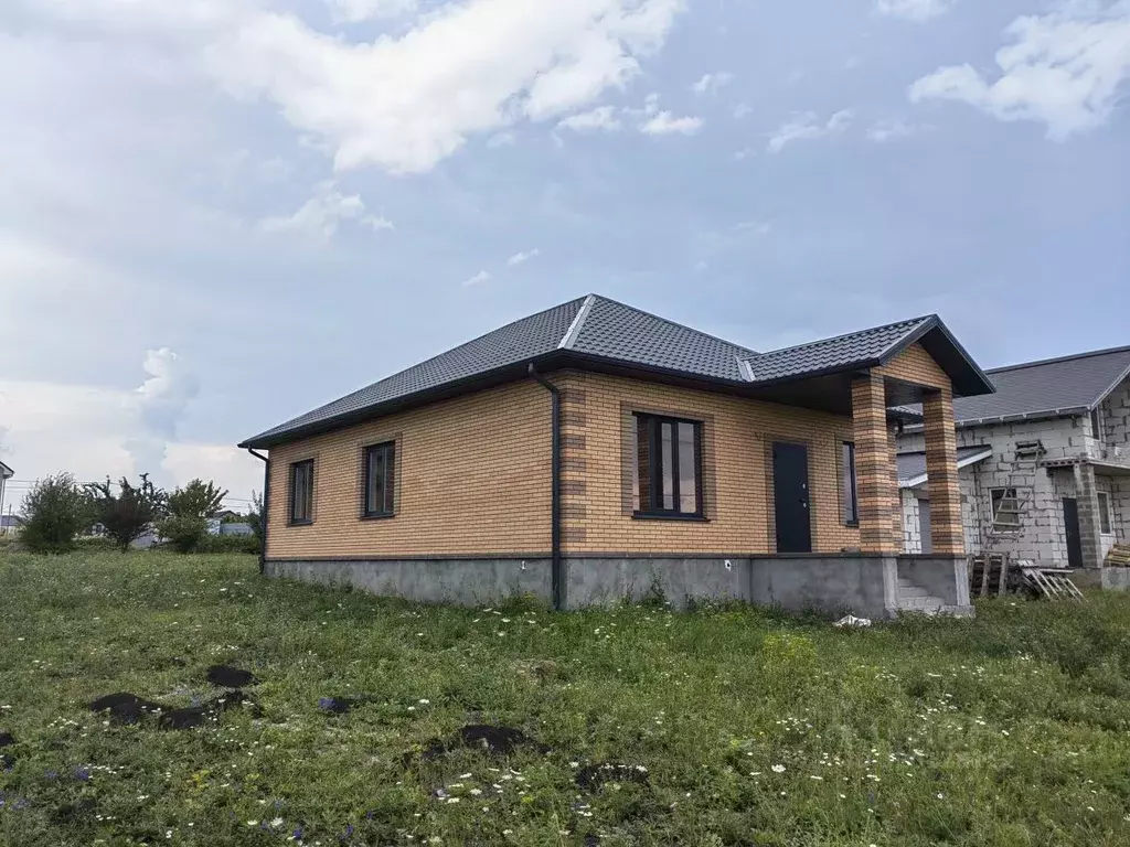 Дом в Белгородская область, Белгородский район, пос. Майский, ... - Фото 1