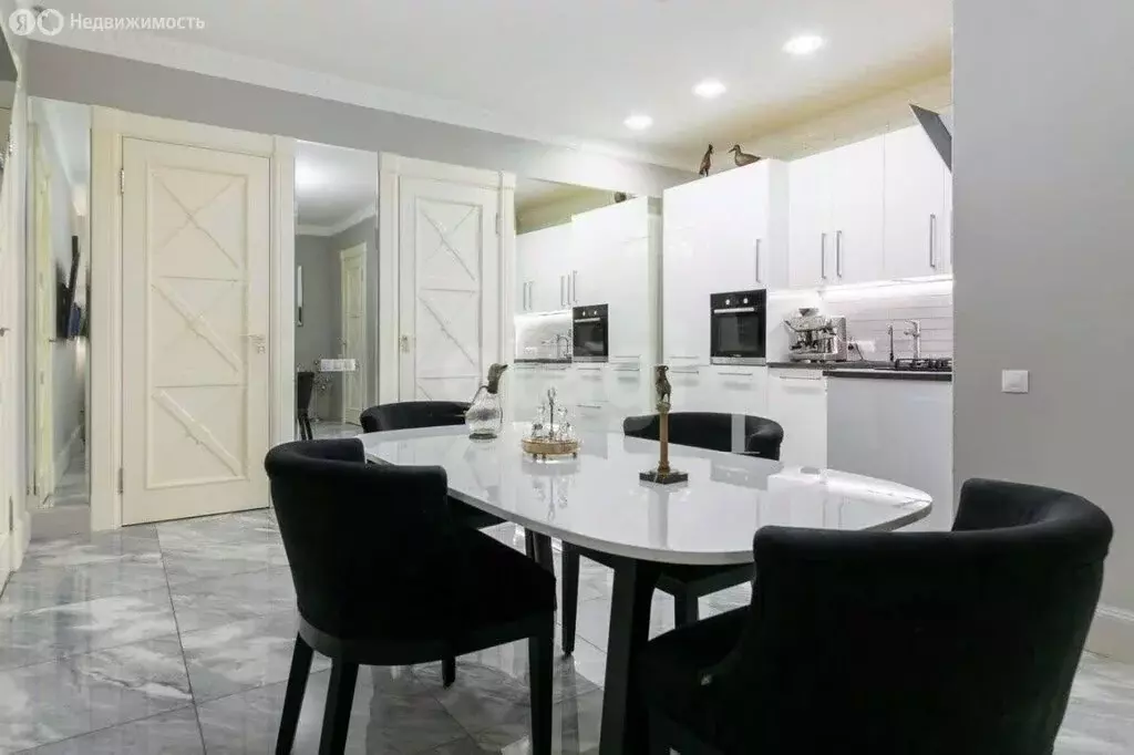 3-комнатная квартира: Санкт-Петербург, Большая Пушкарская улица, 54 ... - Фото 1