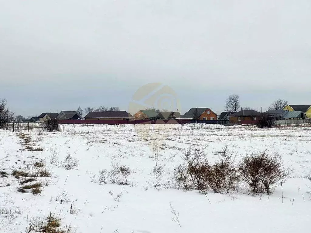 Участок в Белгородская область, Старооскольский городской округ, с. ... - Фото 1