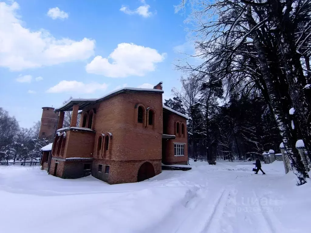 Дом в Смоленская область, Смоленск ул. Нижняя Дубровенка (700 м) - Фото 1