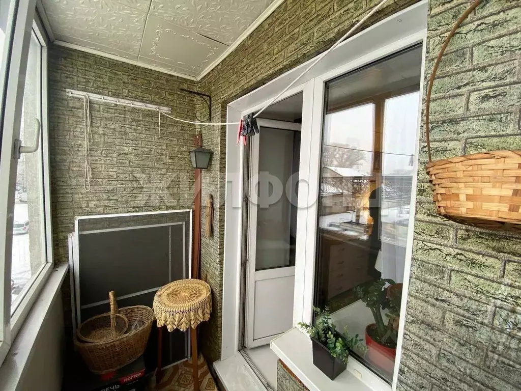 3-к кв. Хакасия, Абакан ул. Чкалова, 13А (60.3 м) - Фото 1