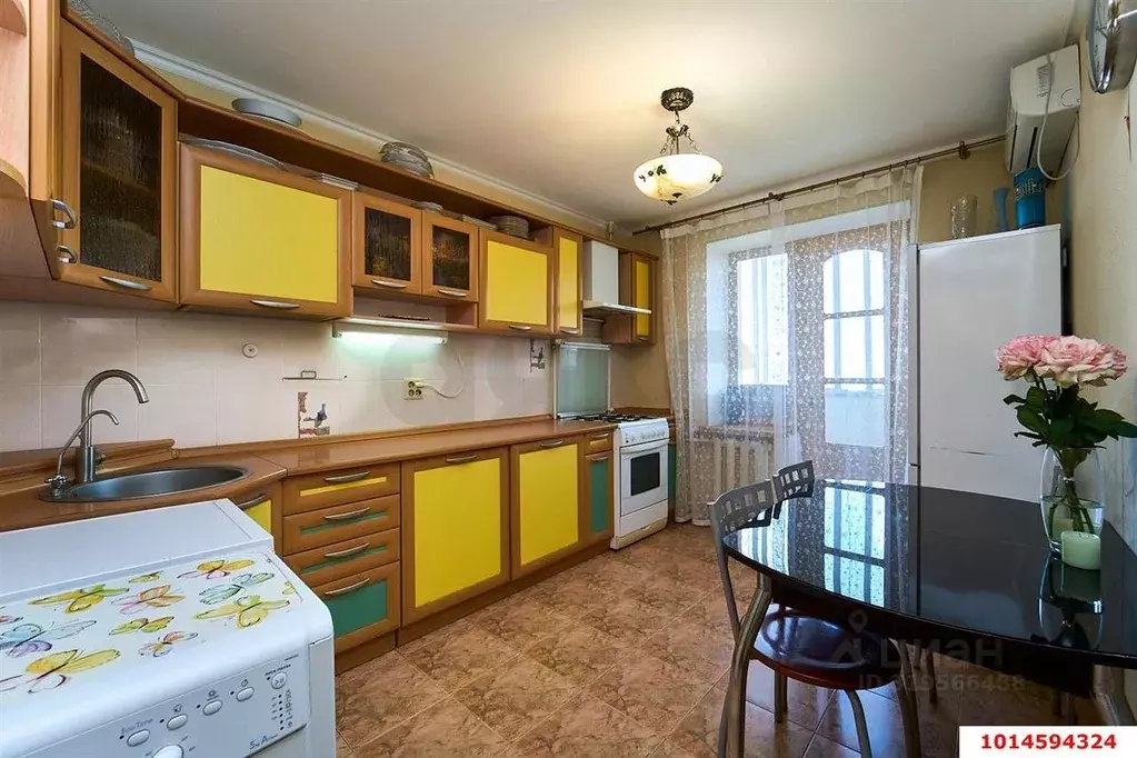 3-к кв. Краснодарский край, Краснодар Школьный мкр, ул. Школьная (68.3 ... - Фото 0