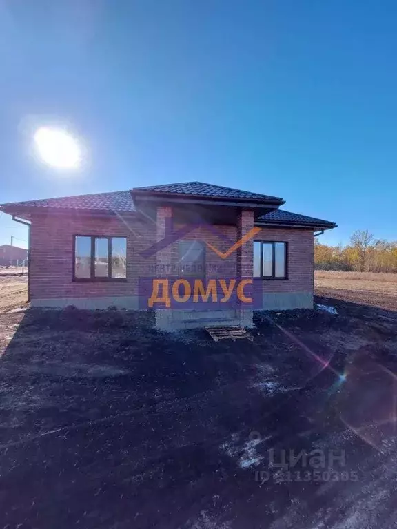 Дом в Белгородская область, Строитель Яковлевский городской округ, ул. ... - Фото 0