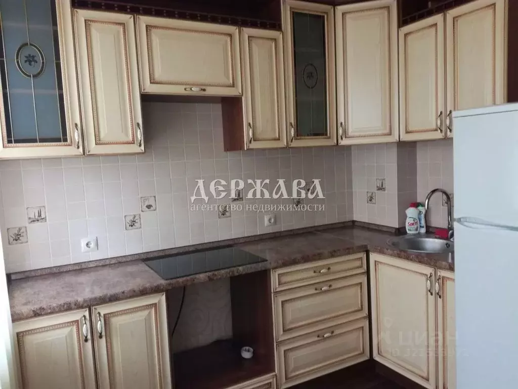 1-к кв. Белгородская область, Старый Оскол Дубрава мкр, 1 кв-л, 16 ... - Фото 1