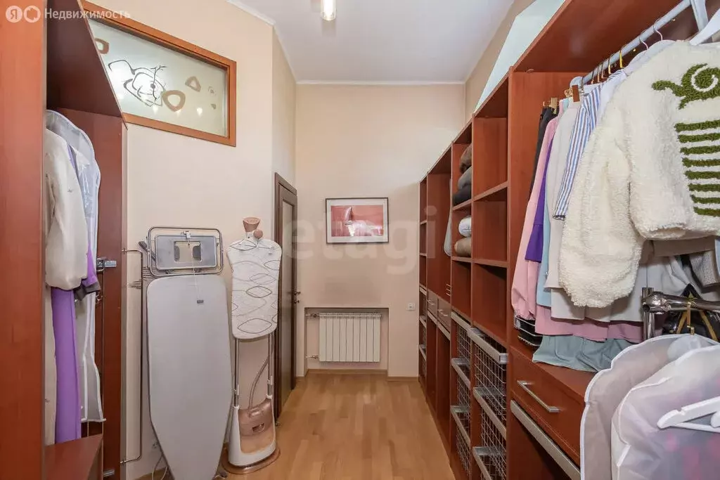 4-комнатная квартира: Бердск, Изумрудный городок, 11 (343 м) - Фото 1